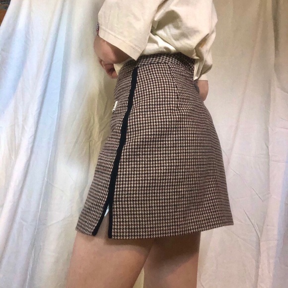 Blue, white and burgundy houndstooth pattern skirt - Picture 2 of 4